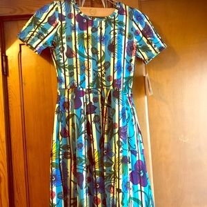 NWT. Stunning lime and turquoise Amelia dress.